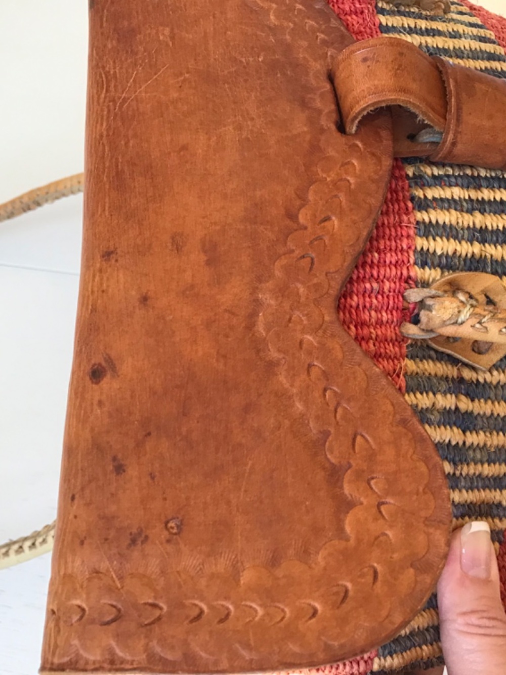 FESTIVAL 🔥 BOHO-CHIC VINTAGE TOOLED LEATHER FLAP WOVEN SISAL BAG - Picture 9 of 16
